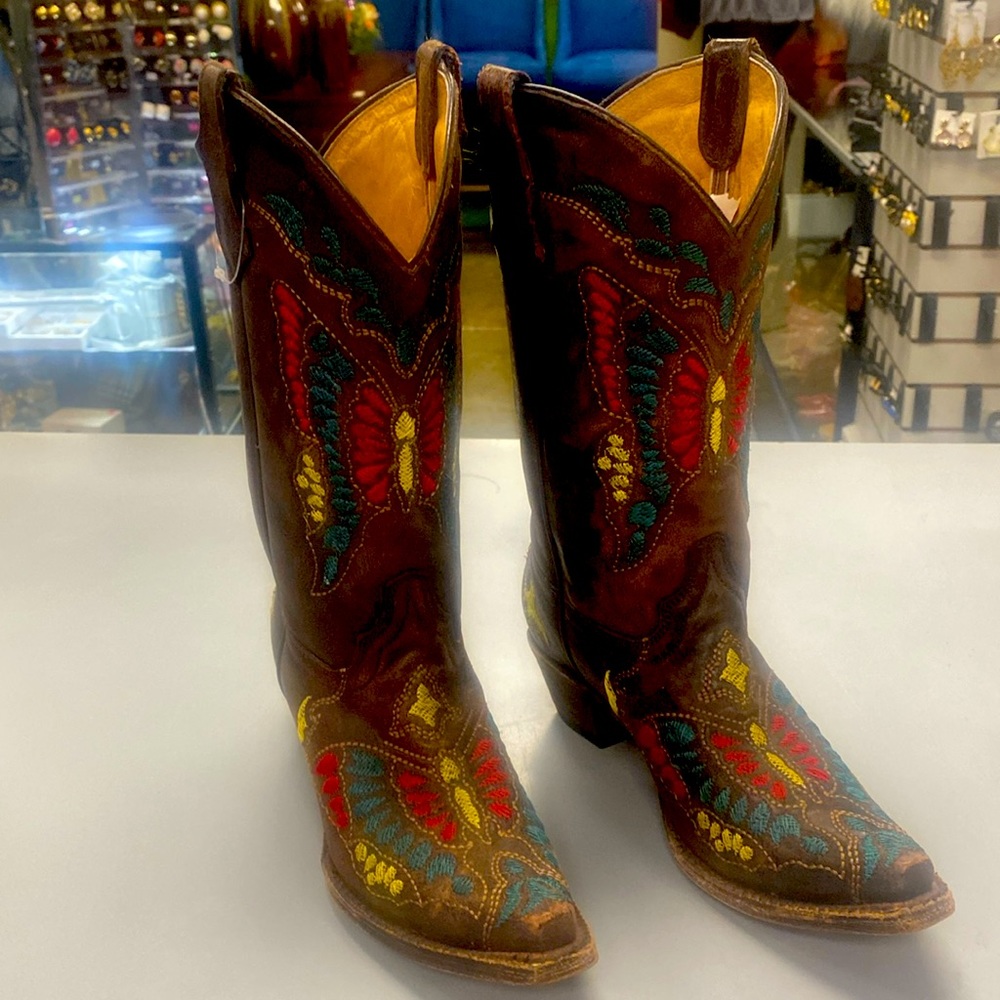 Cowboy boots Corral brand, all leather, multi colors, size 5, good condition.